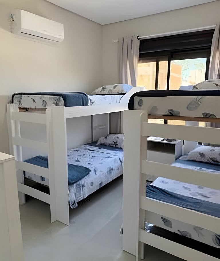 Apto Santinho Completo para até 8 Pessoas, Floripa