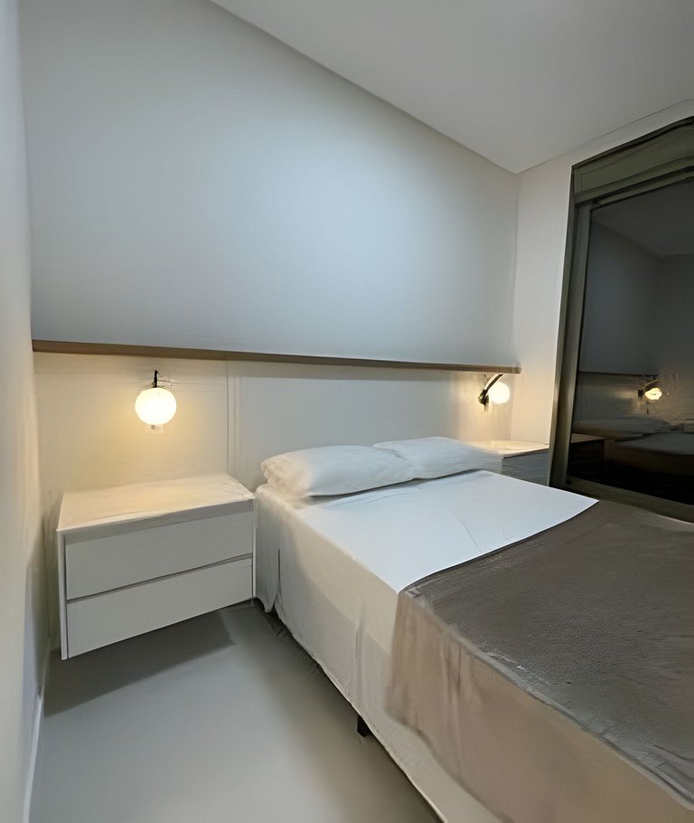 Lindo duplex, 2 suítes no melhor de Jurerê Int.408