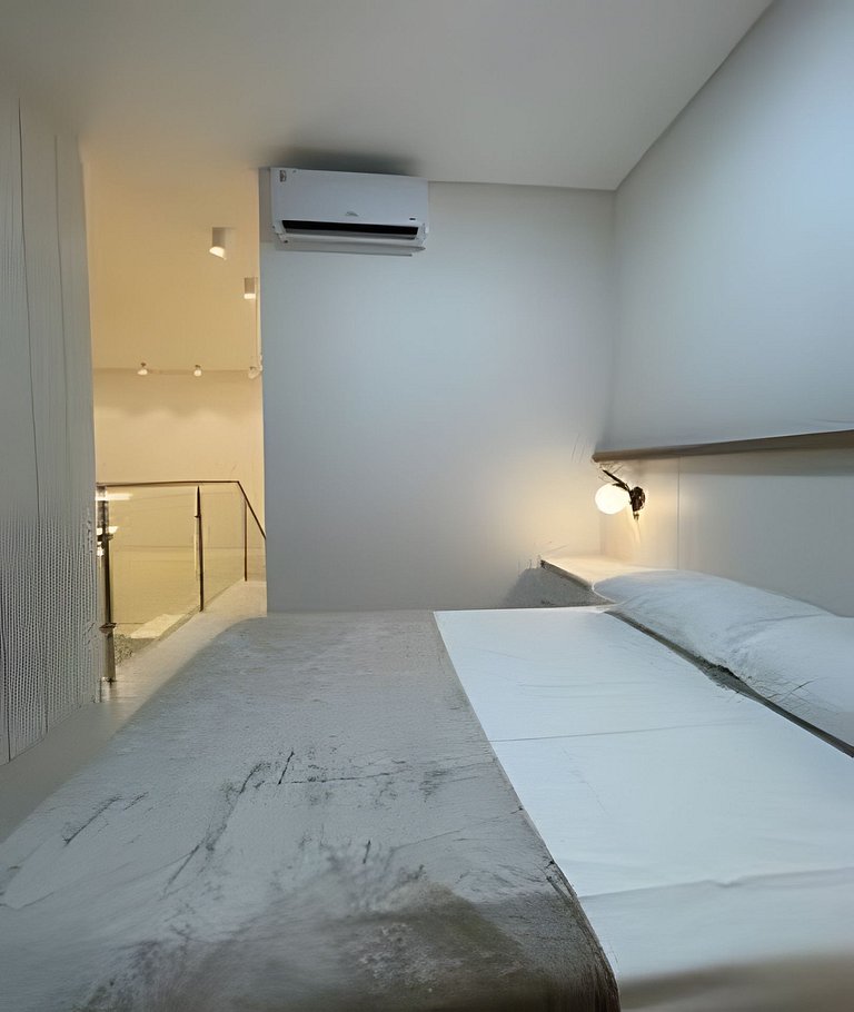 Lindo duplex, 2 suítes no melhor de Jurerê Int.408