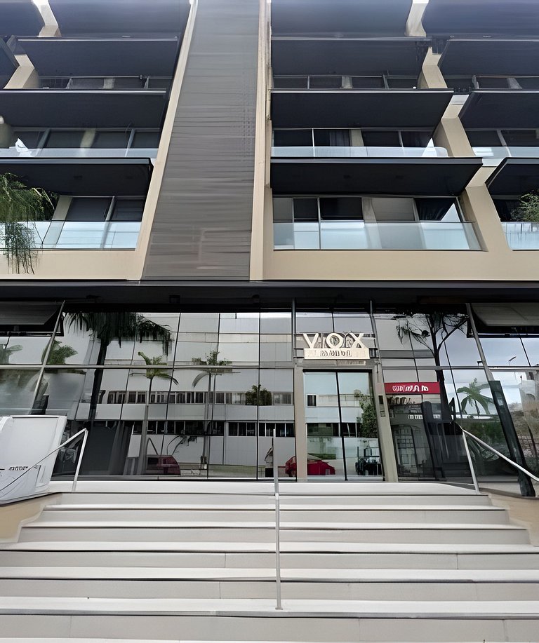 Lindo duplex, 2 suítes no melhor de Jurerê Int.408