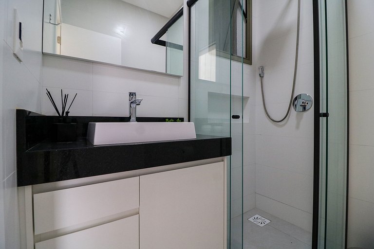 Lindo duplex, 2 suítes no melhor de Jurerê Int.408