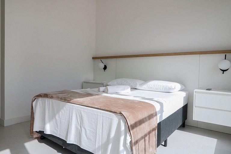 Lindo duplex, 2 suítes no melhor de Jurerê Int.408