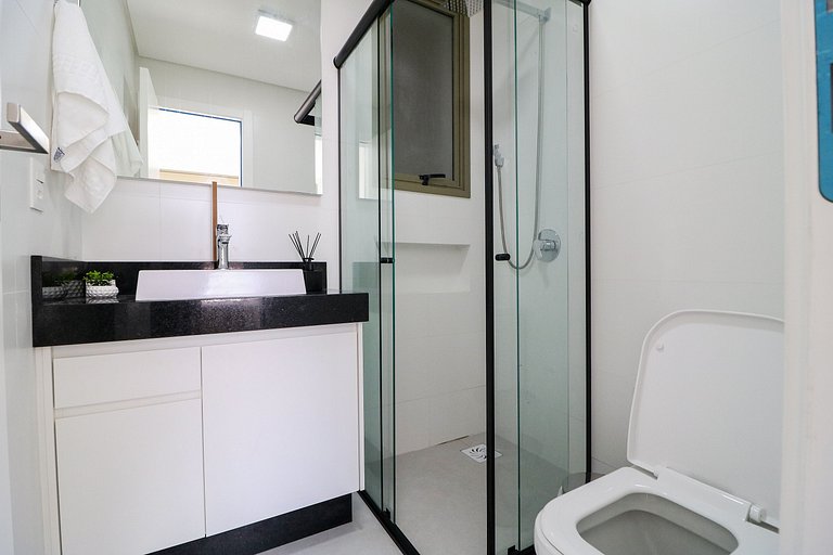Lindo duplex, 2 suítes no melhor de Jurerê Int.408
