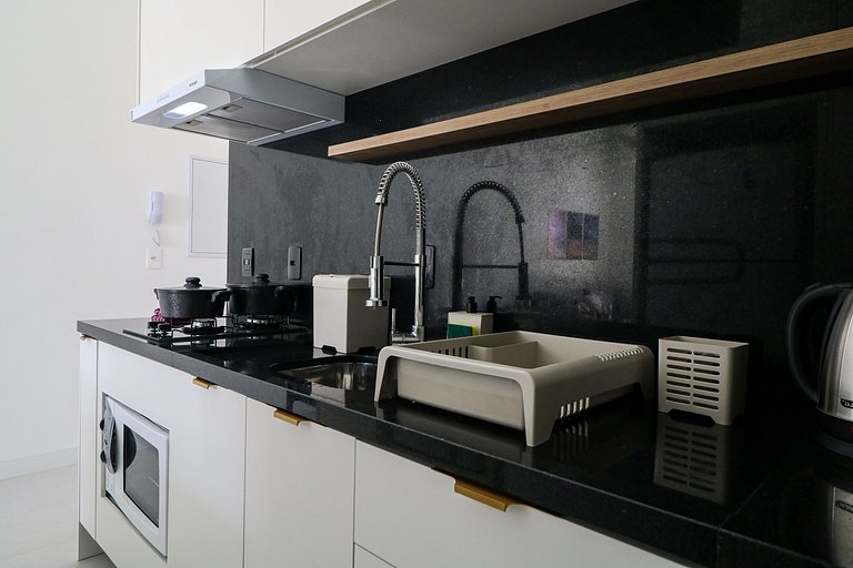 Lindo duplex, 2 suítes no melhor de Jurerê Int.408