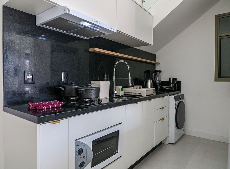 Lindo duplex, 2 suítes no melhor de Jurerê Int.408