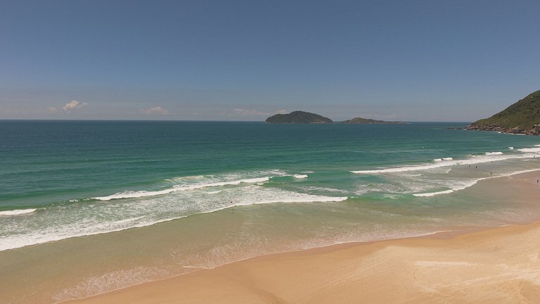Apto Santinho Completo para até 8 Pessoas, Floripa